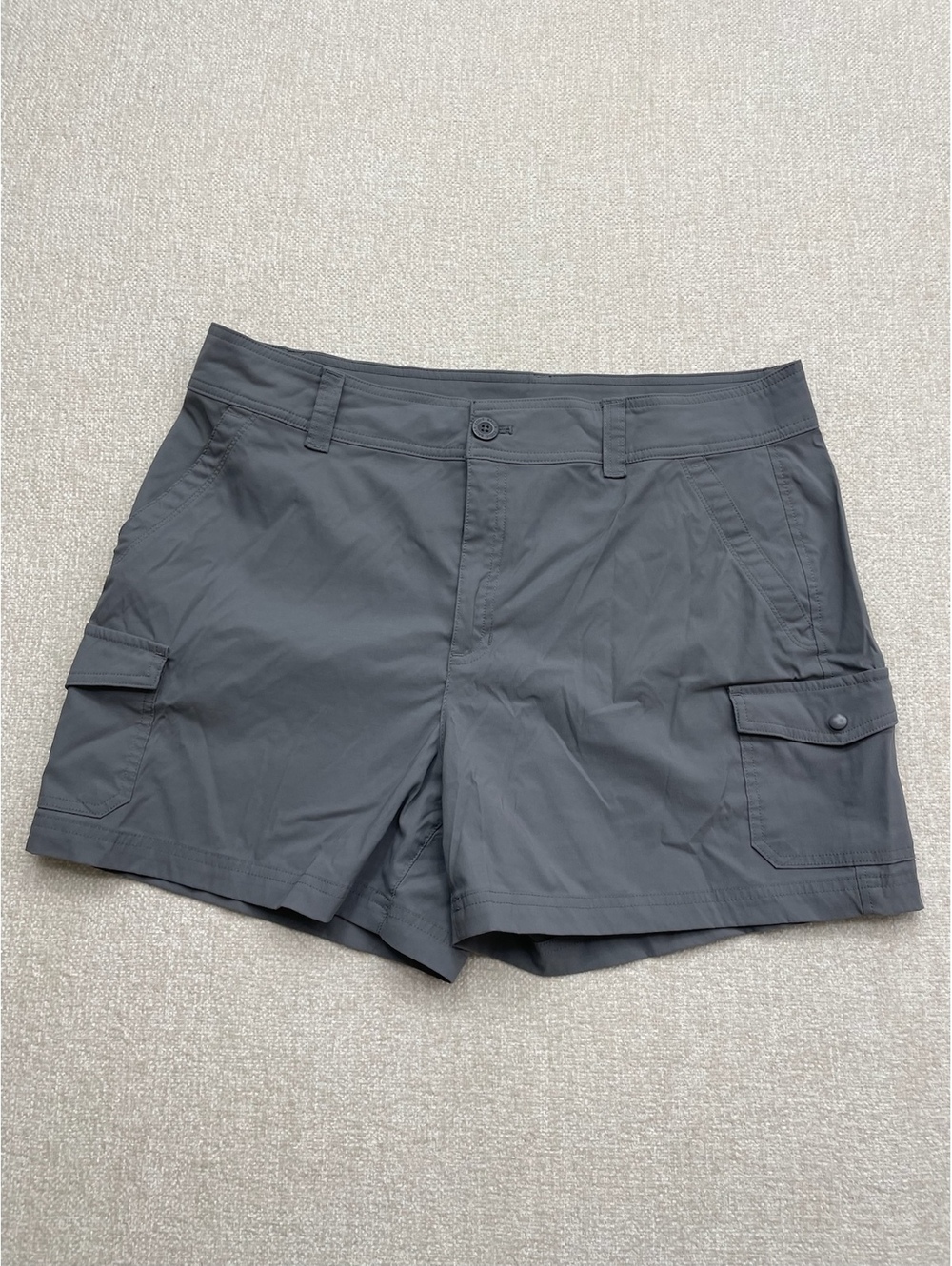 Eddie Bauer Women’s Size 16 Gray Cargo Hiking Shorts Lightweight Outdoor